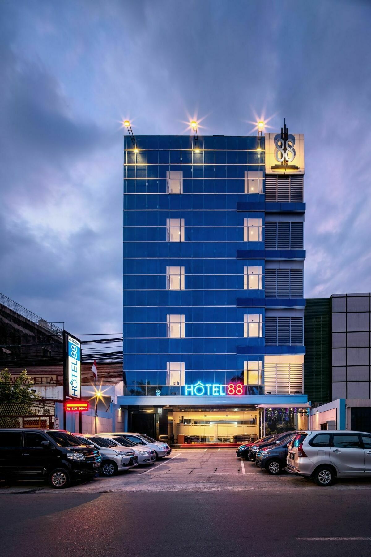 Hotel 88 Mangga Besar Raya 120 Jakarta By Wh Exterior foto